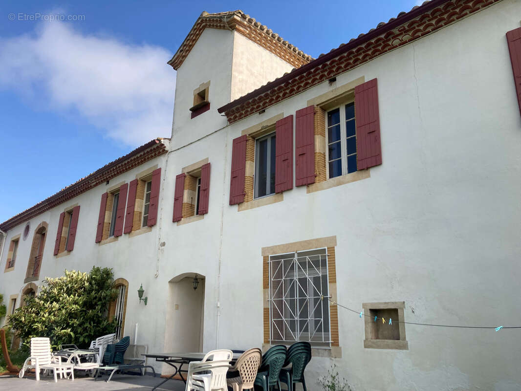 Maison à MAS-SAINTES-PUELLES