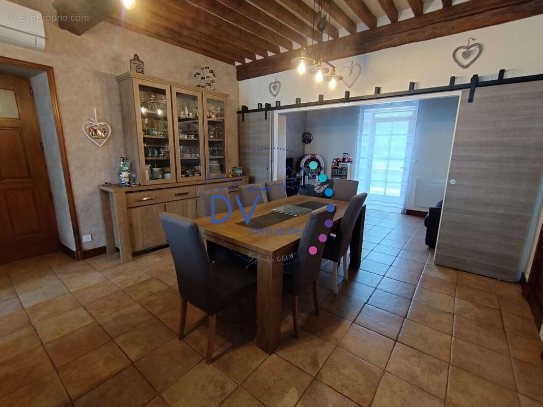 Maison à SAINT-BONNET-LE-TRONCY