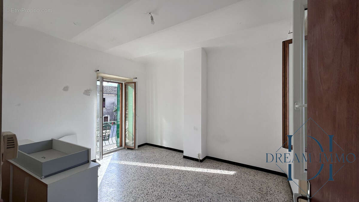 Maison à ALLEGRE-LES-FUMADES