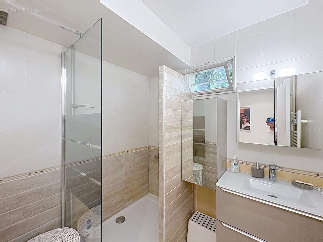 Appartement à L'HAY-LES-ROSES