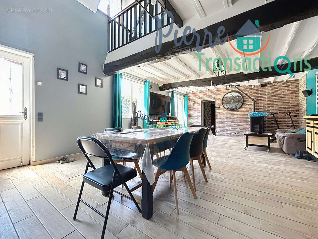 Maison à SAINT-ROMAIN-DE-COLBOSC