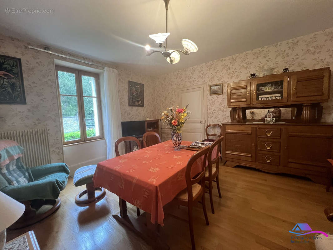 Maison à CHATEAUMEILLANT