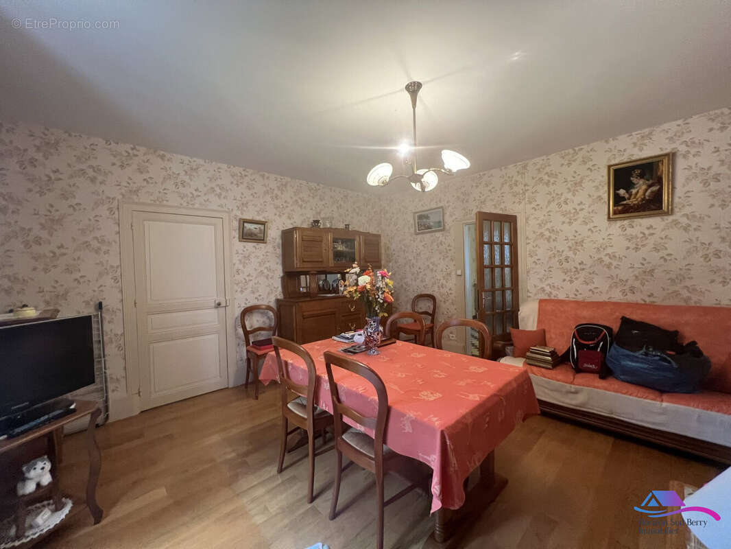 Maison à CHATEAUMEILLANT