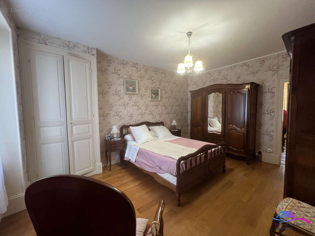 Maison à CHATEAUMEILLANT