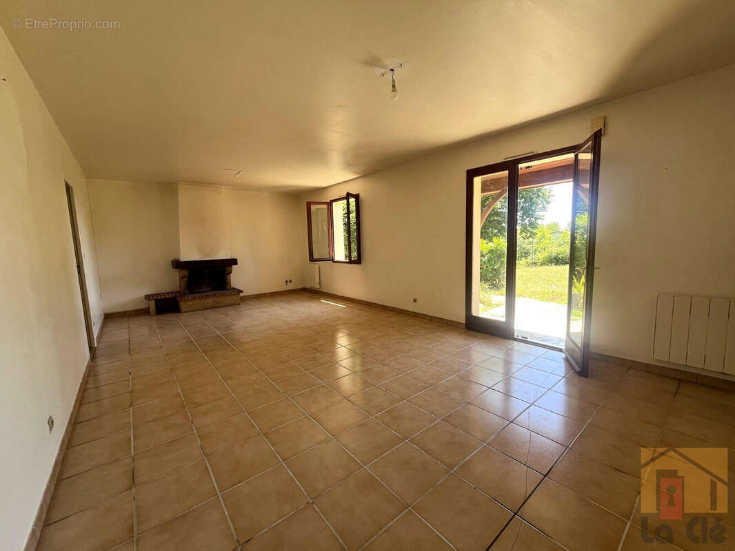 Maison à COLAYRAC-SAINT-CIRQ