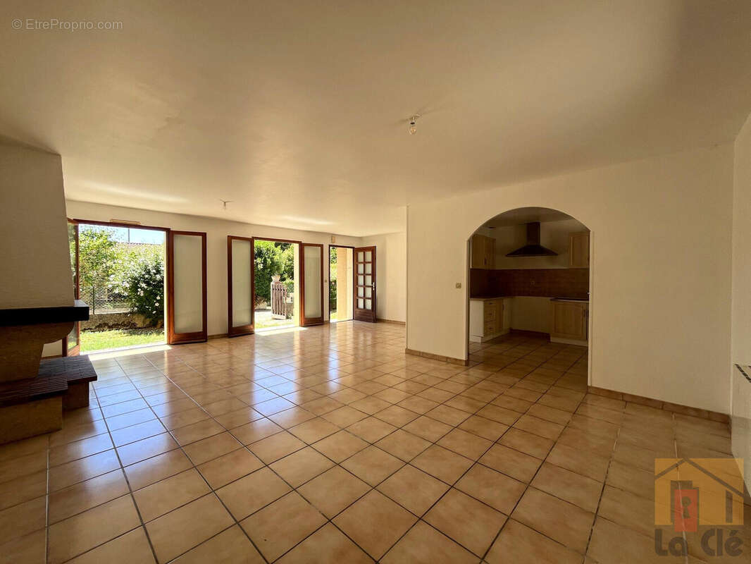 Maison à COLAYRAC-SAINT-CIRQ