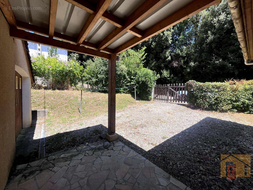 Maison à COLAYRAC-SAINT-CIRQ