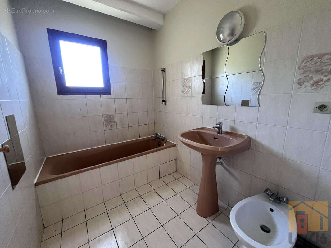 Maison à COLAYRAC-SAINT-CIRQ