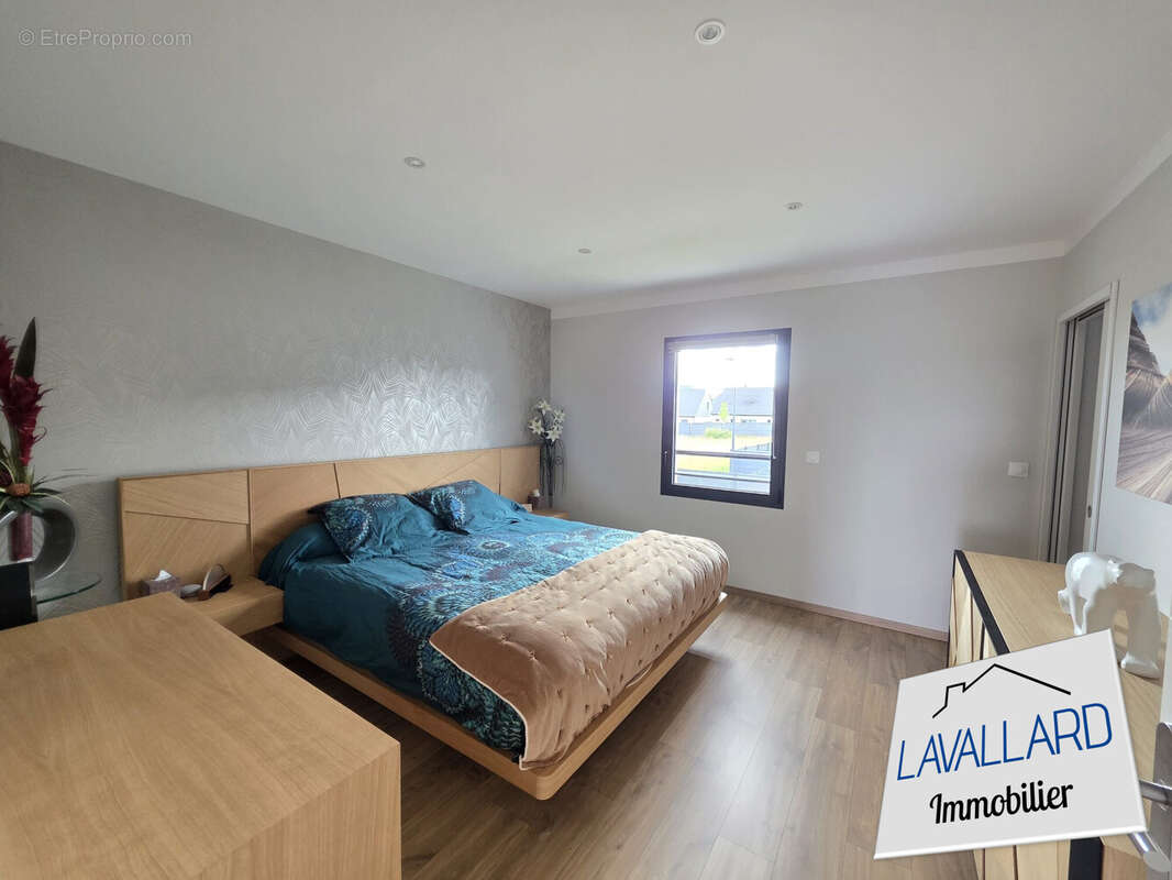 Maison à VERS-SUR-SELLES