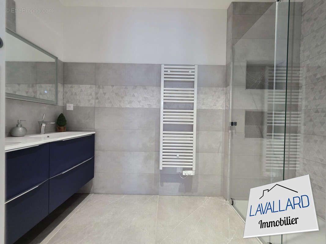 Maison à VERS-SUR-SELLES