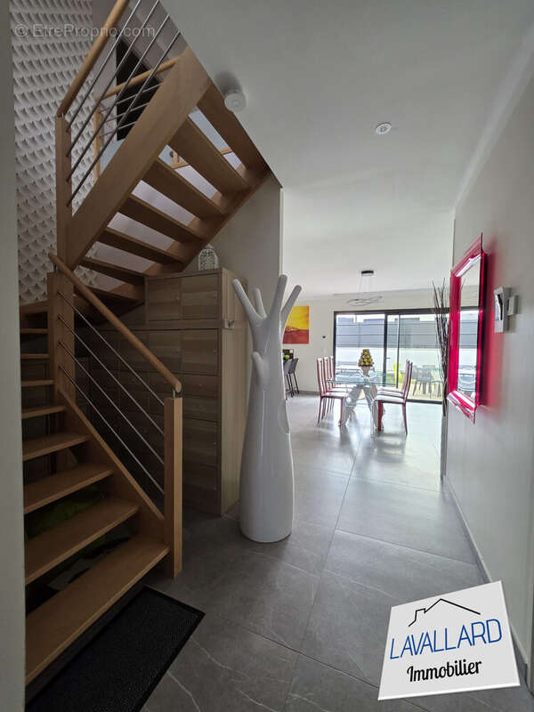 Maison à VERS-SUR-SELLES