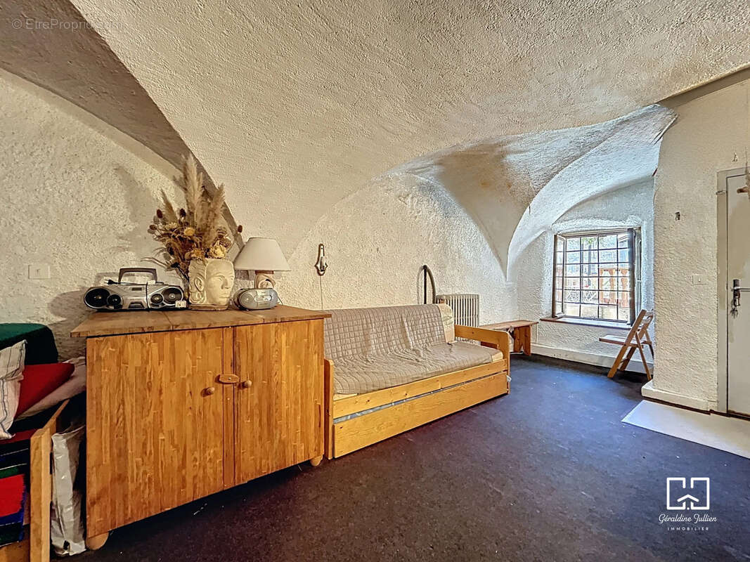 Appartement à LA SALLE-LES-ALPES