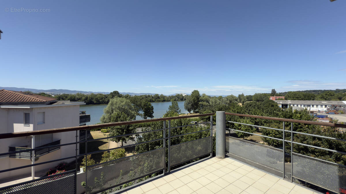 Appartement à JASSANS-RIOTTIER