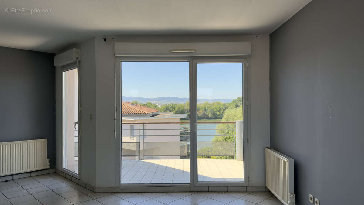 Appartement à JASSANS-RIOTTIER