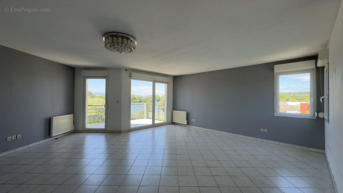 Appartement à JASSANS-RIOTTIER