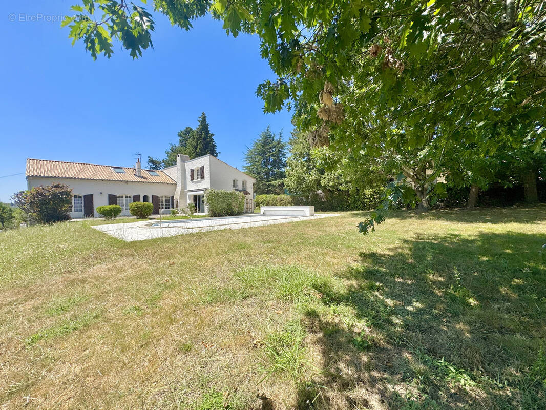 Maison à ARTIGUES-PRES-BORDEAUX