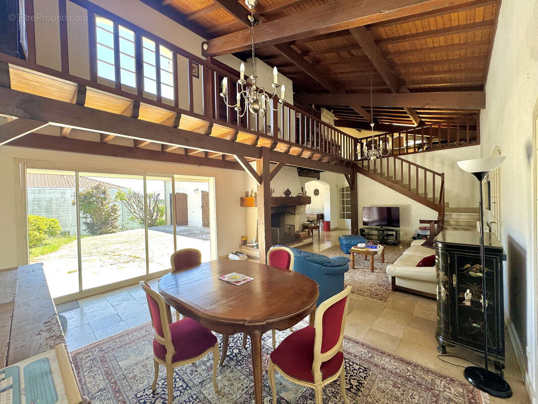 Maison à ARTIGUES-PRES-BORDEAUX