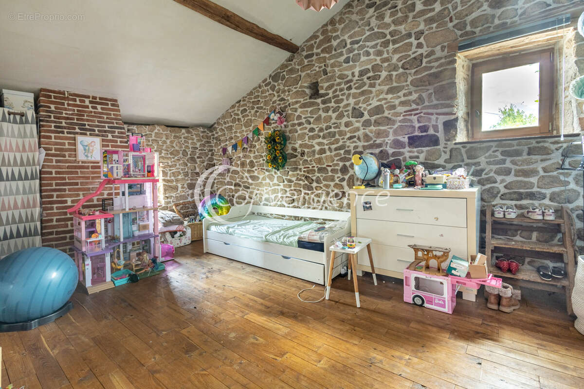 Maison à SAINT-BRICE-SUR-VIENNE