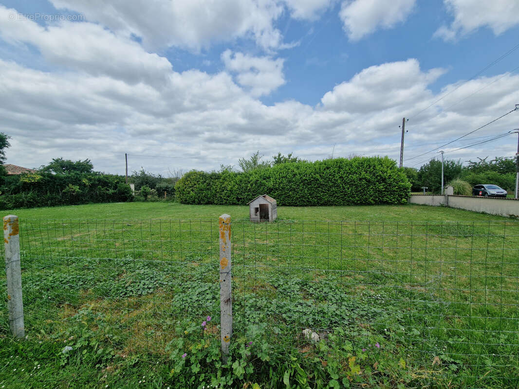 Maison à CHALLIGNAC