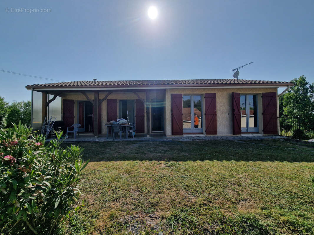 Maison à CHALLIGNAC