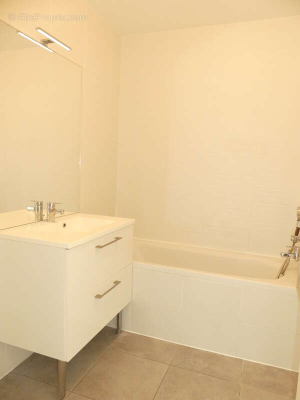 Appartement à GATTIERES