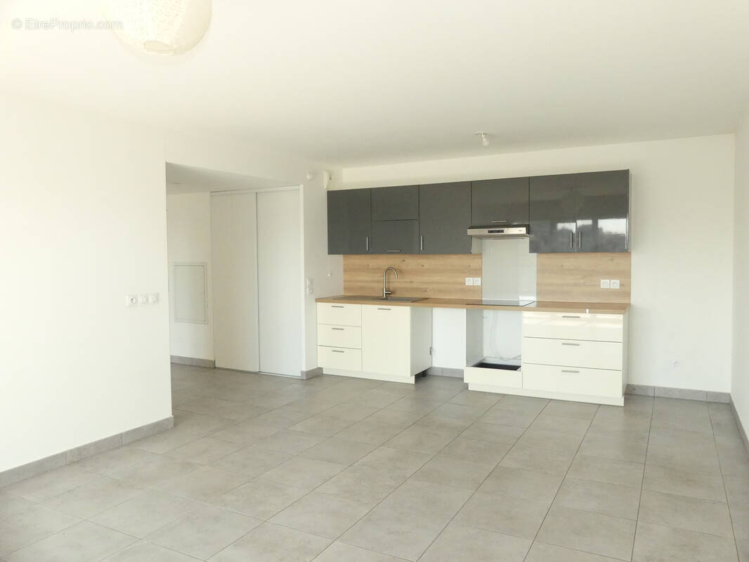 Appartement à GATTIERES