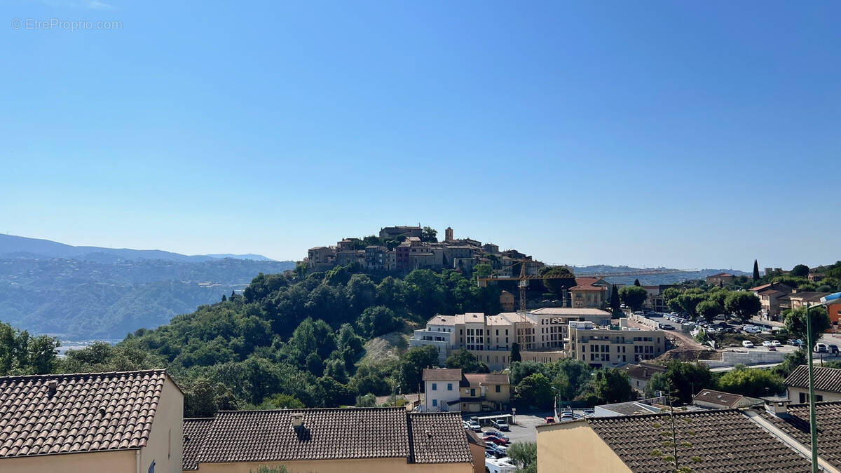 Appartement à GATTIERES