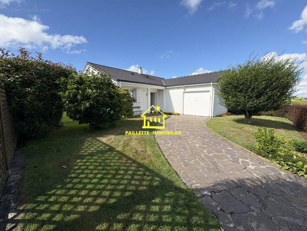 Maison à SAINT-MARTIN-DU-MANOIR