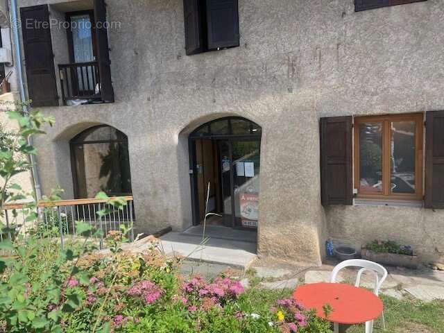 Commerce à LE MONETIER-LES-BAINS