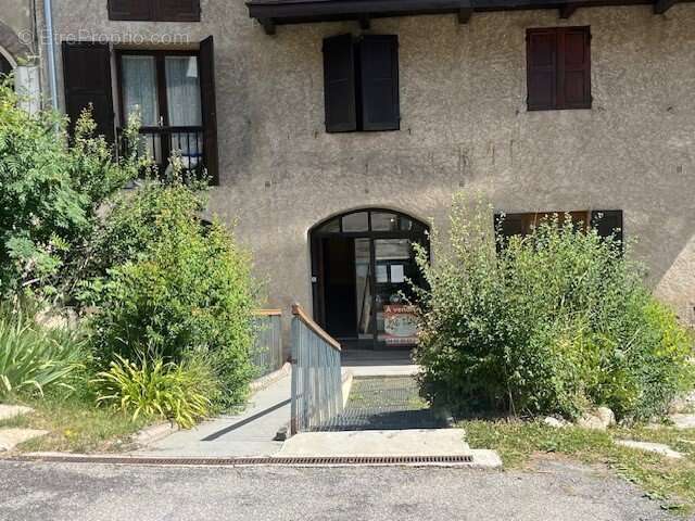 Commerce à LE MONETIER-LES-BAINS