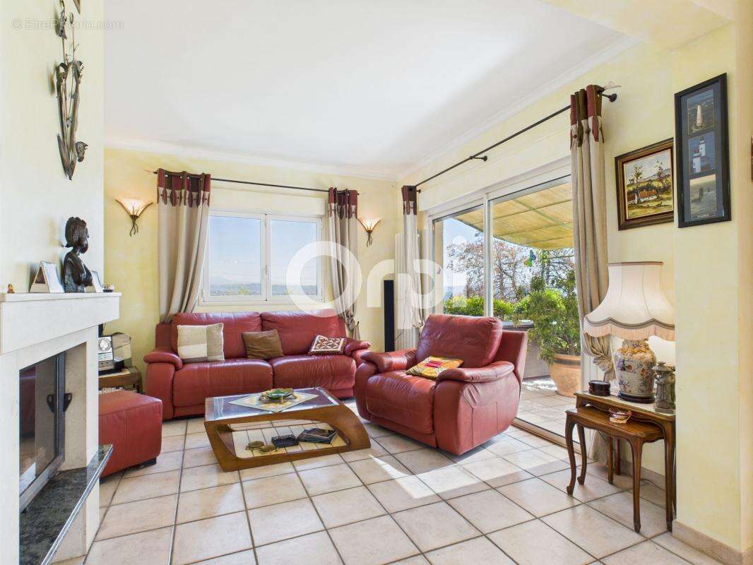 Maison à MANDELIEU-LA-NAPOULE