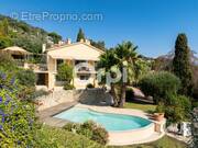 Maison à MANDELIEU-LA-NAPOULE