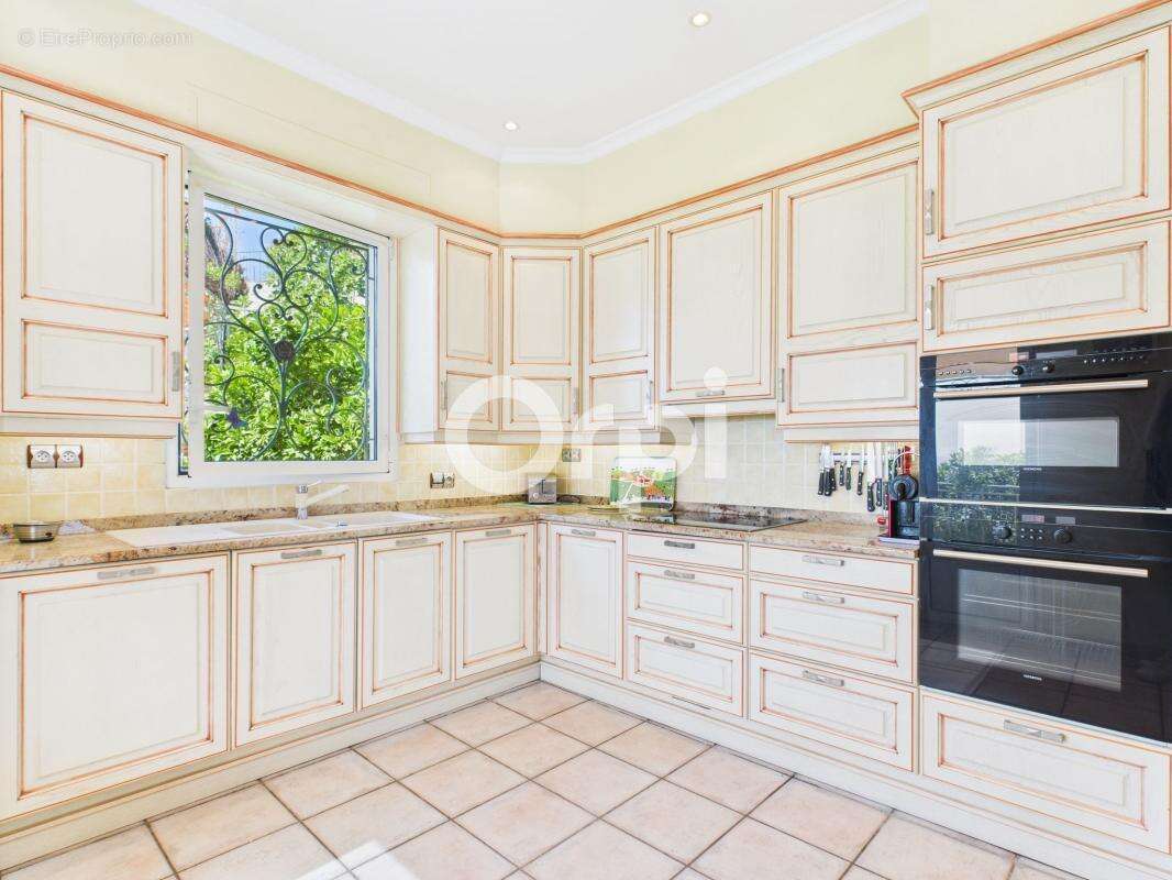 Maison à MANDELIEU-LA-NAPOULE