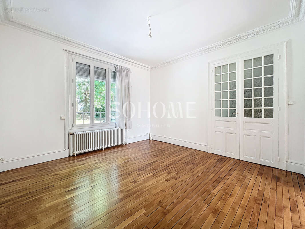 Maison à CHARLEVILLE-MEZIERES