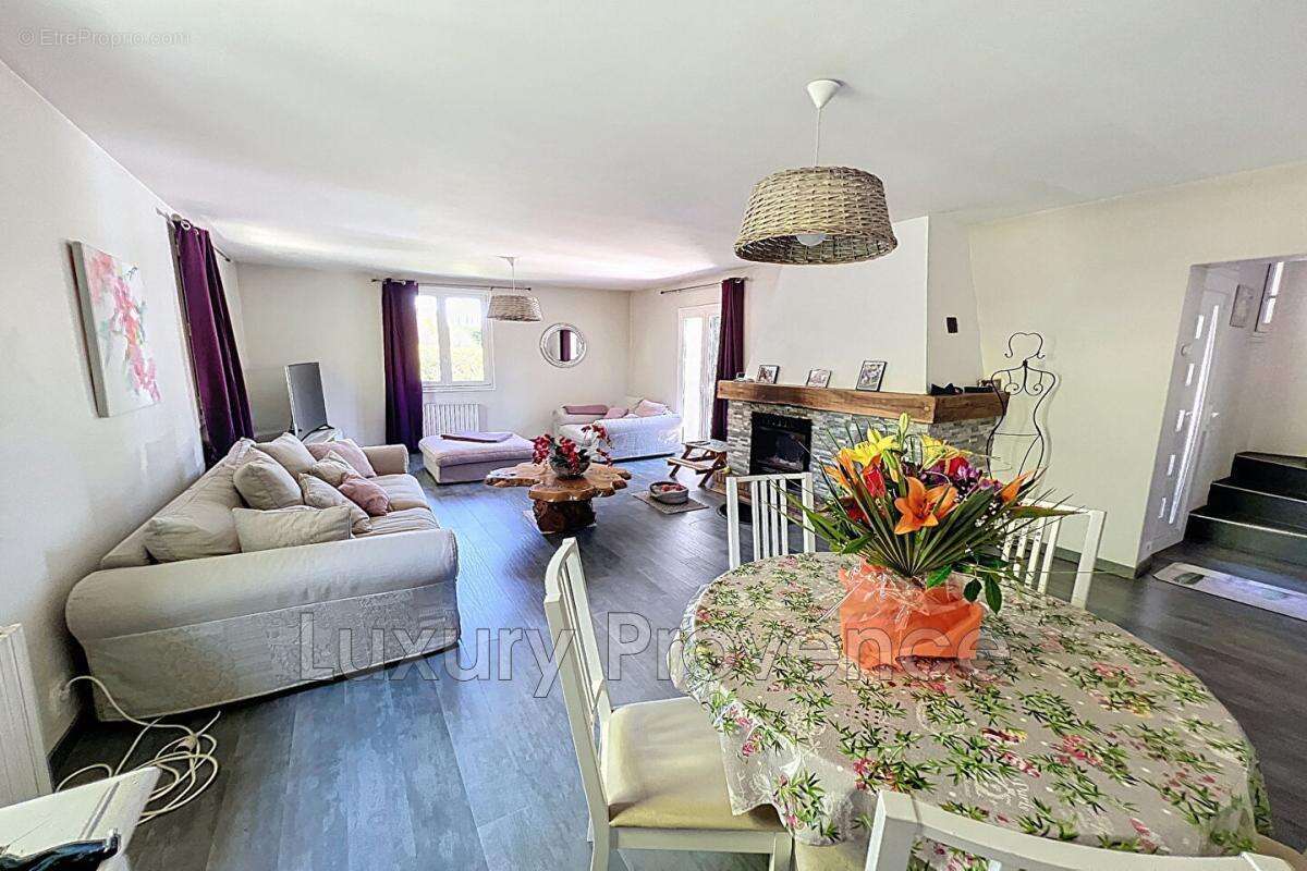 Maison à SAINT-SAVOURNIN