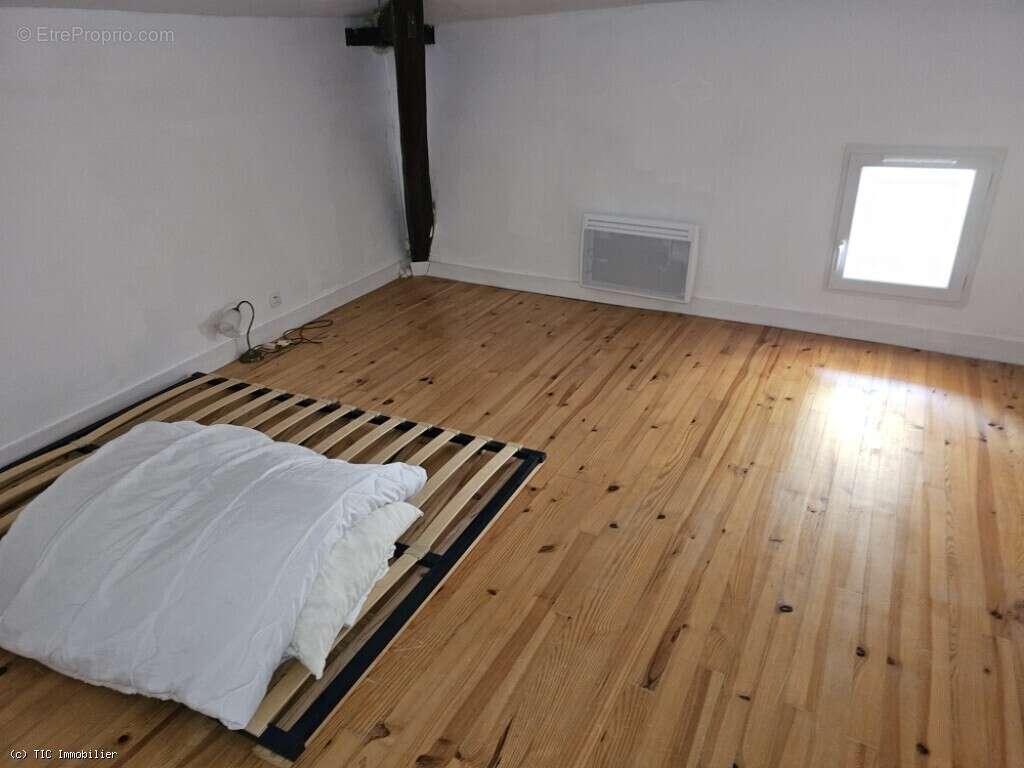 Maison à NANTEUIL-EN-VALLEE