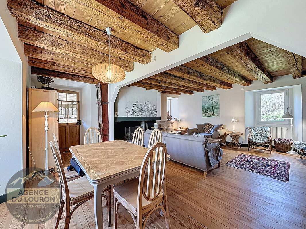 Maison à CAZAUX-DEBAT