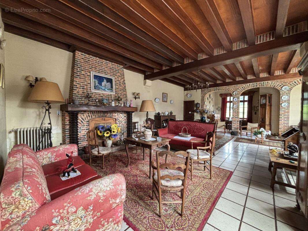 Maison à SALLES-DE-VILLEFAGNAN