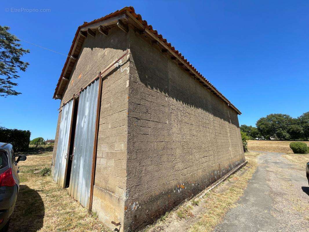 Maison à VEYRINES-DE-VERGT