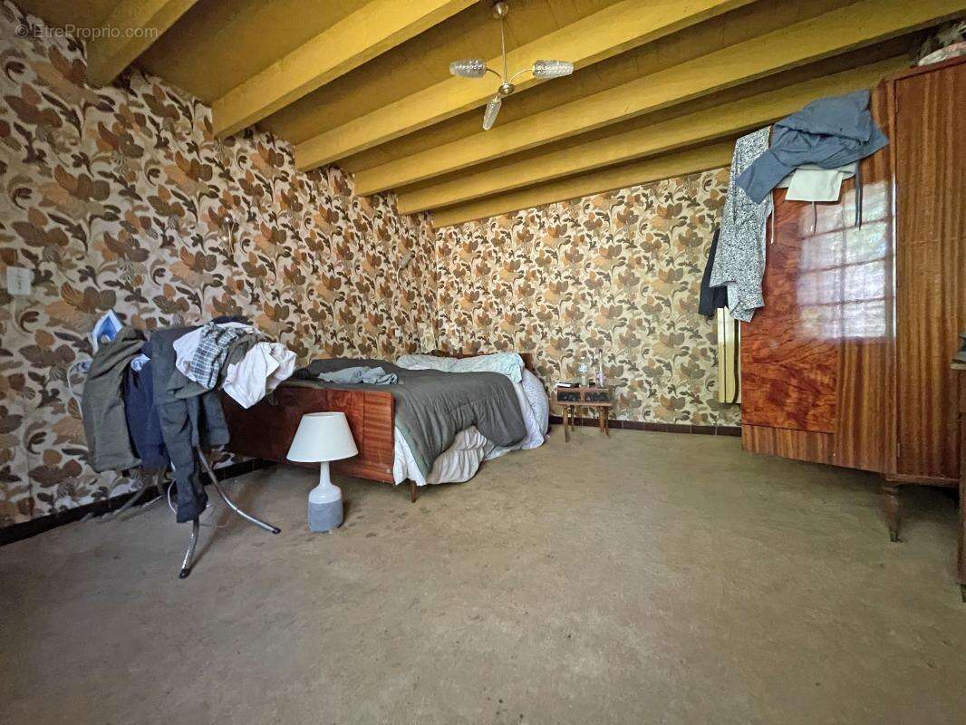 Maison à VEYRINES-DE-VERGT