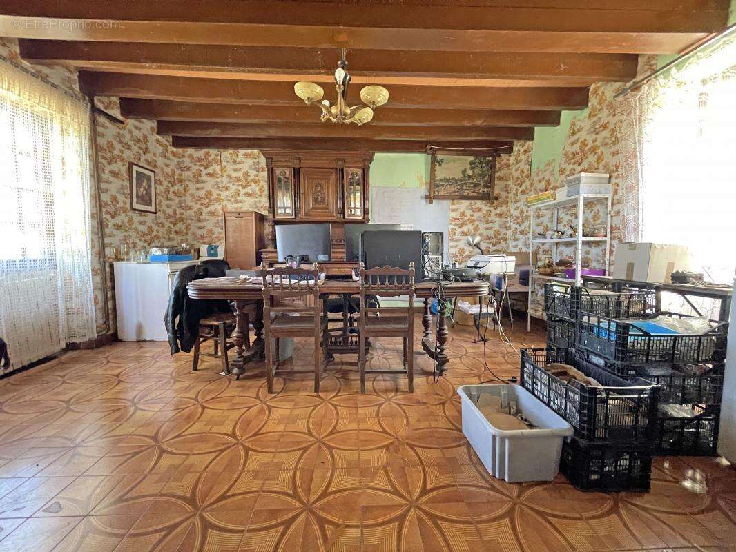 Maison à VEYRINES-DE-VERGT