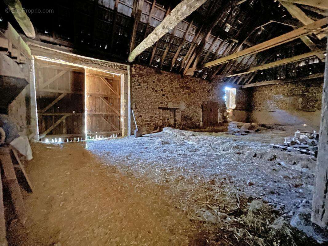 Maison à VEYRINES-DE-VERGT