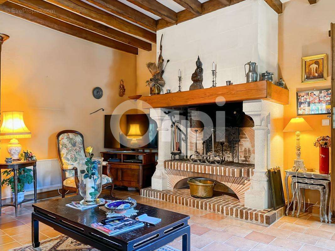 Maison à GROSSOEUVRE