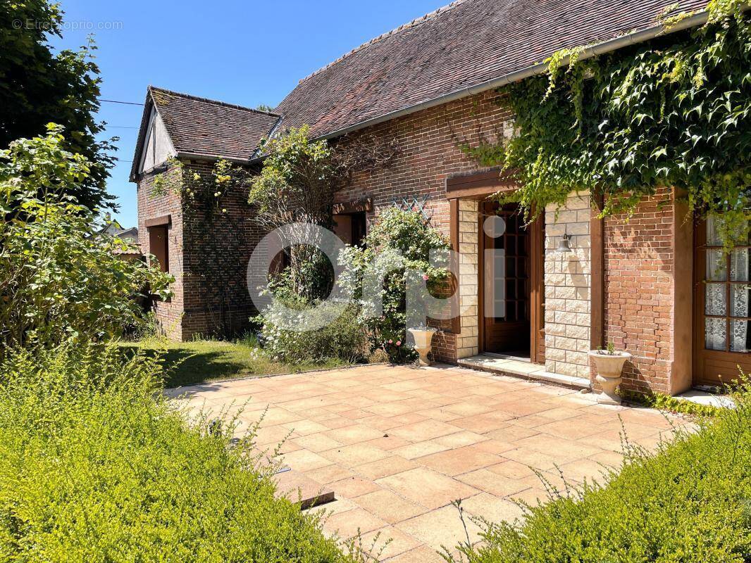 Maison à GROSSOEUVRE