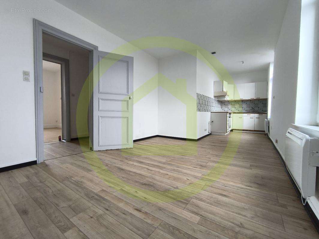 Appartement à FOURMIES