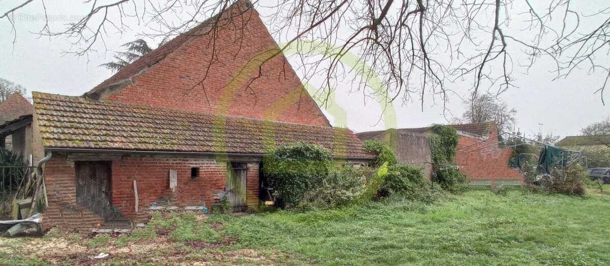 Maison à CHARNAY-LES-CHALON