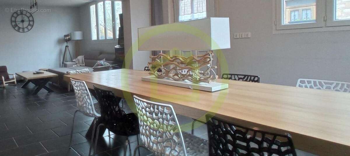 Maison à CHARNAY-LES-CHALON