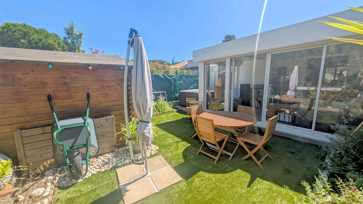 Autre à SAINT-CYPRIEN