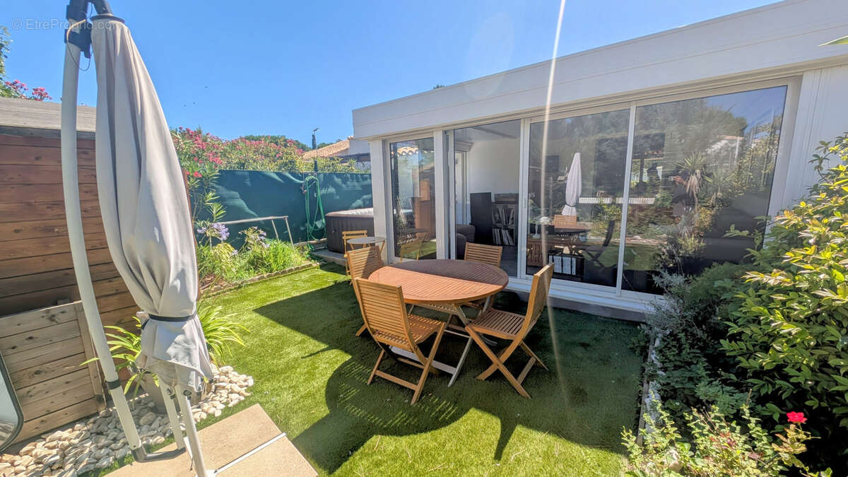 Autre à SAINT-CYPRIEN