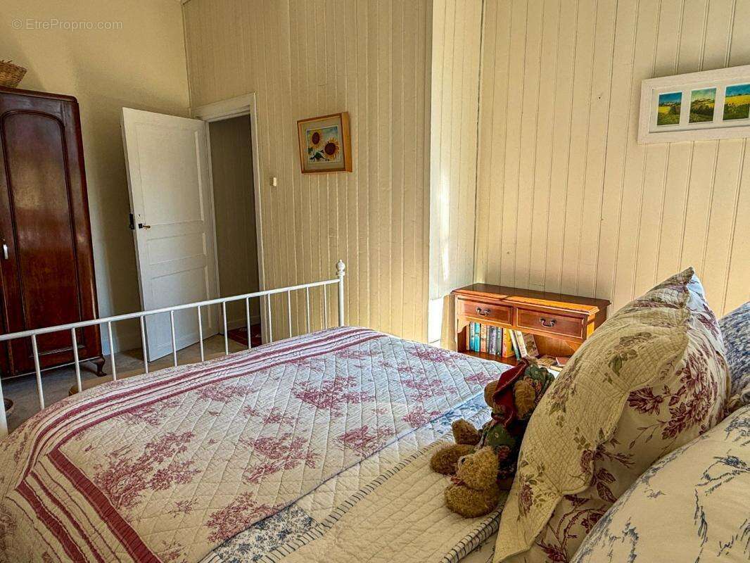 Maison à CASTERA-VERDUZAN